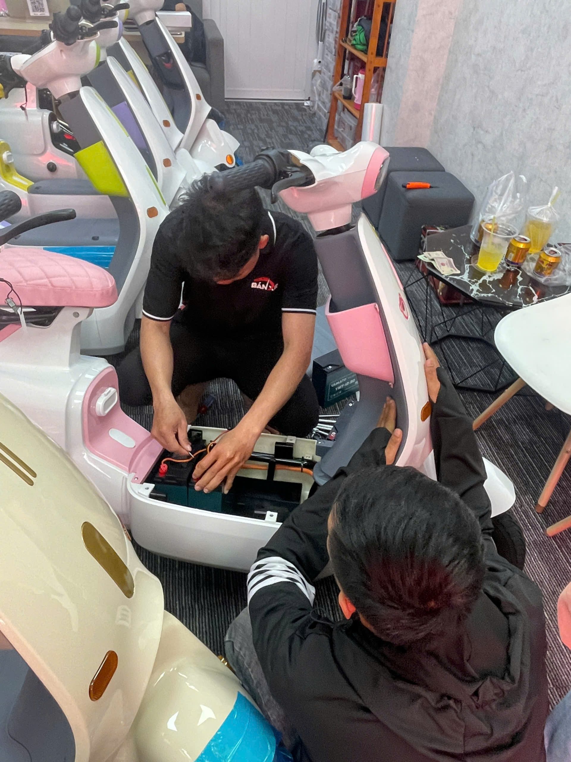 thay pin xe đạp điện đúng kỹ thuật