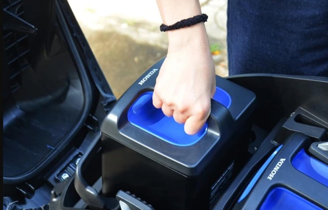 so sanh pin tháo rời và pin liền khối