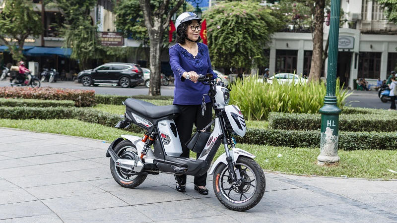 Xe đạp điện hết pin giữa đường