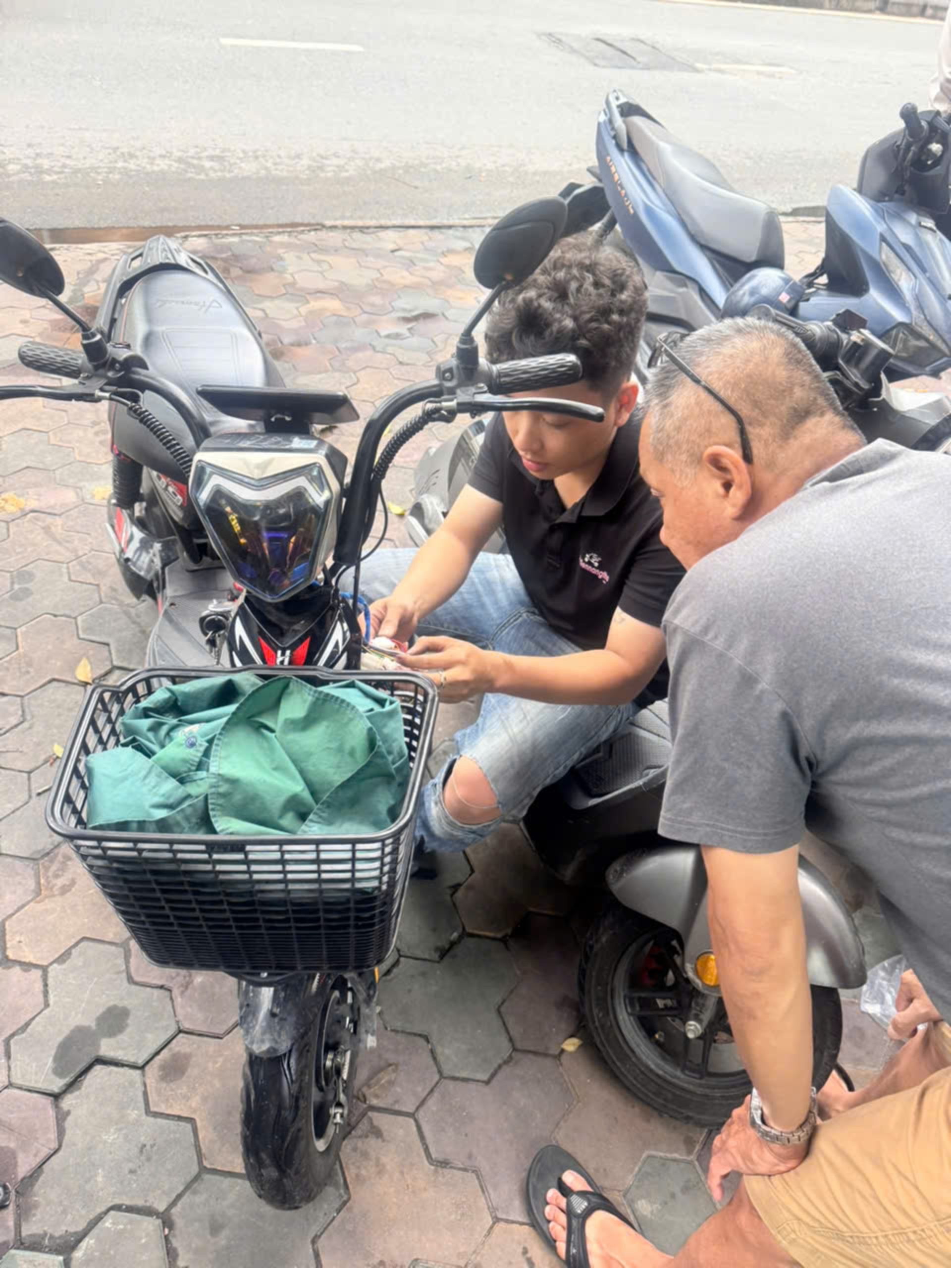 sửa xe đạp điện bình thạnh