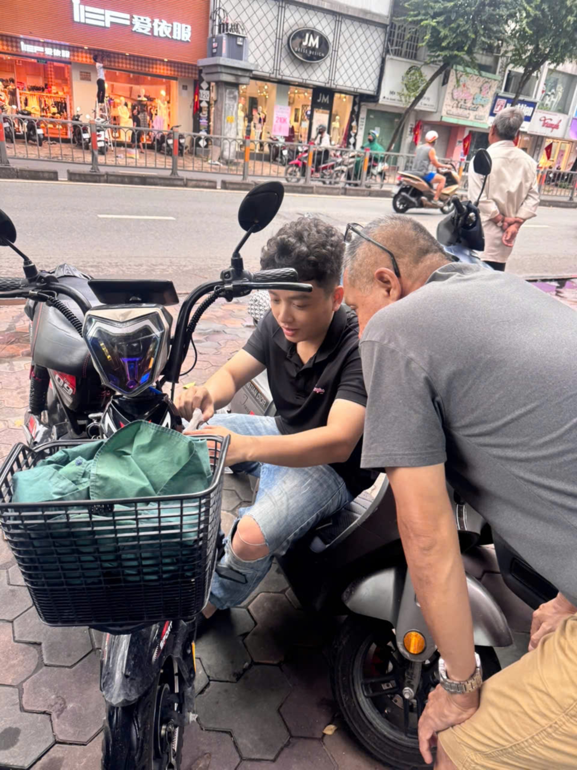 sửa xe đạp điện thủ đức
