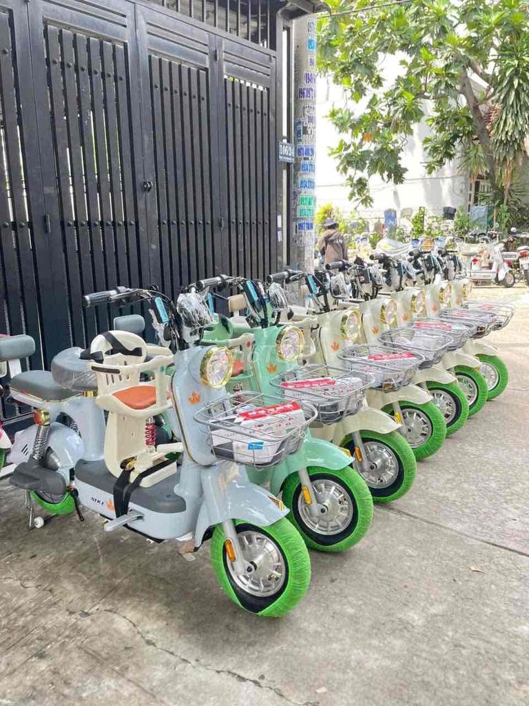 Xe Đạp Điện Moka I8