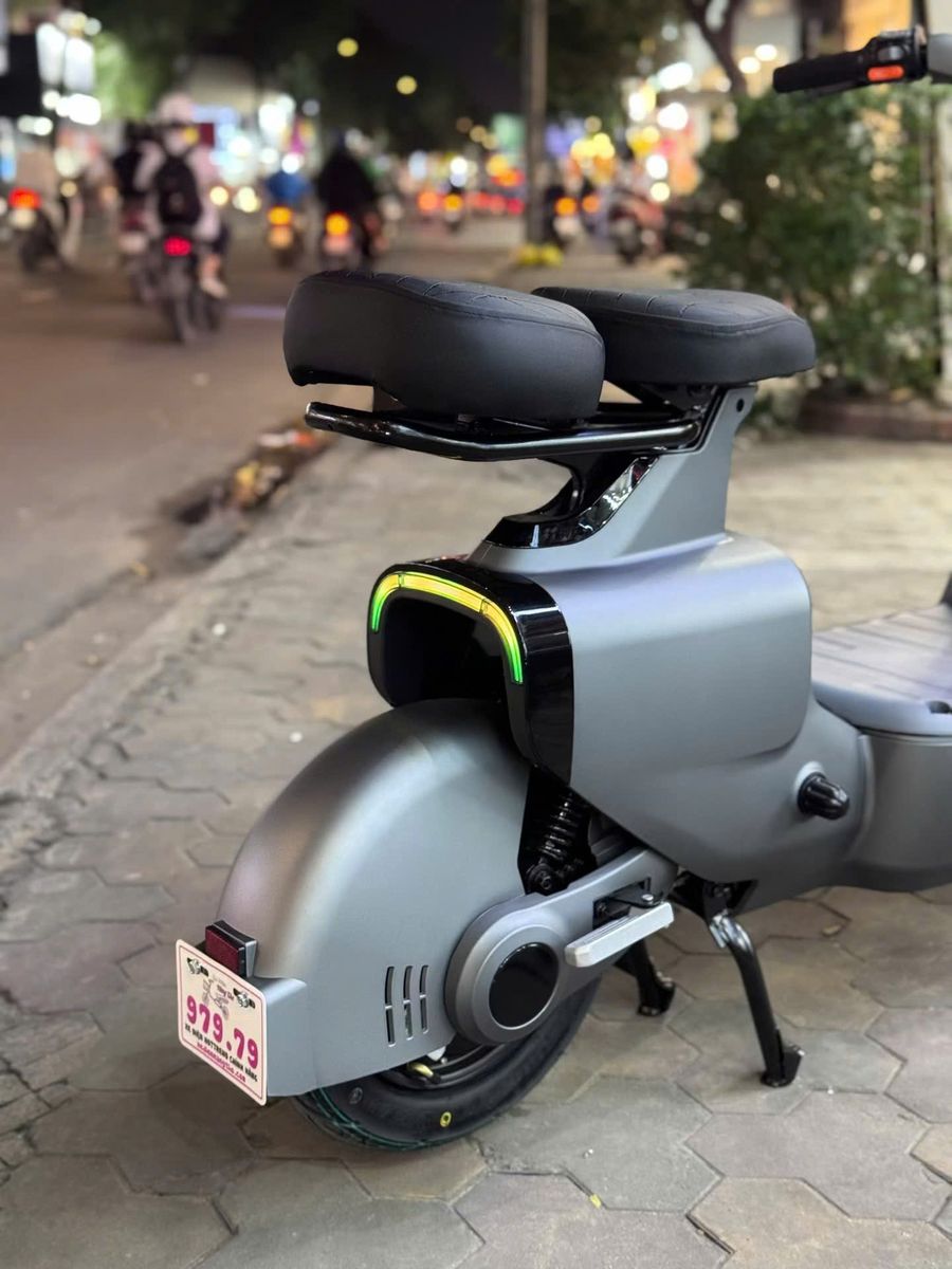 Đèn hậu livo v1 plus